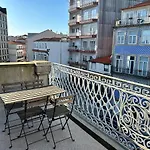 Lazarus View Apartment